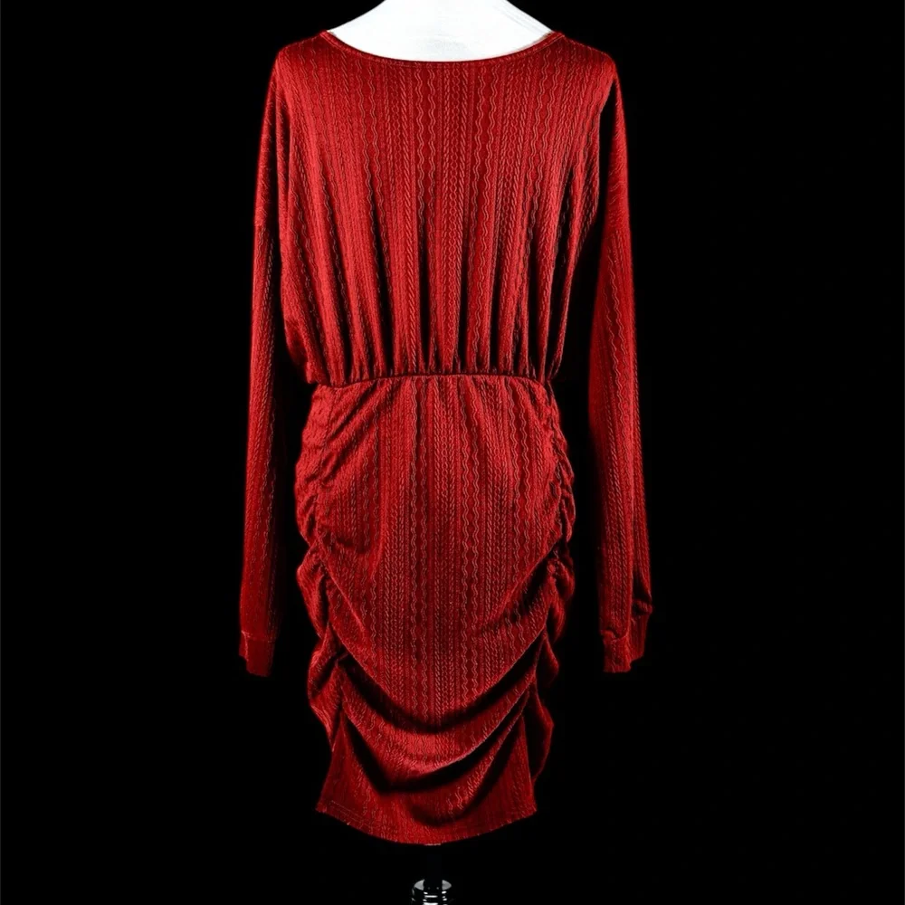 LI&QI Red Ruched Long Sleeve Bodycon Dress – Size L - Picture 11 of 15
